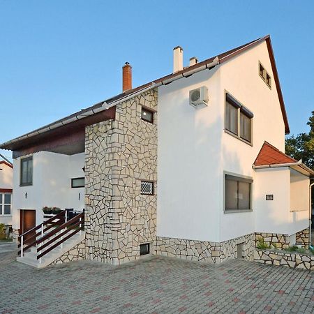 Blackbird Apartment Balatonfured Bagian luar foto