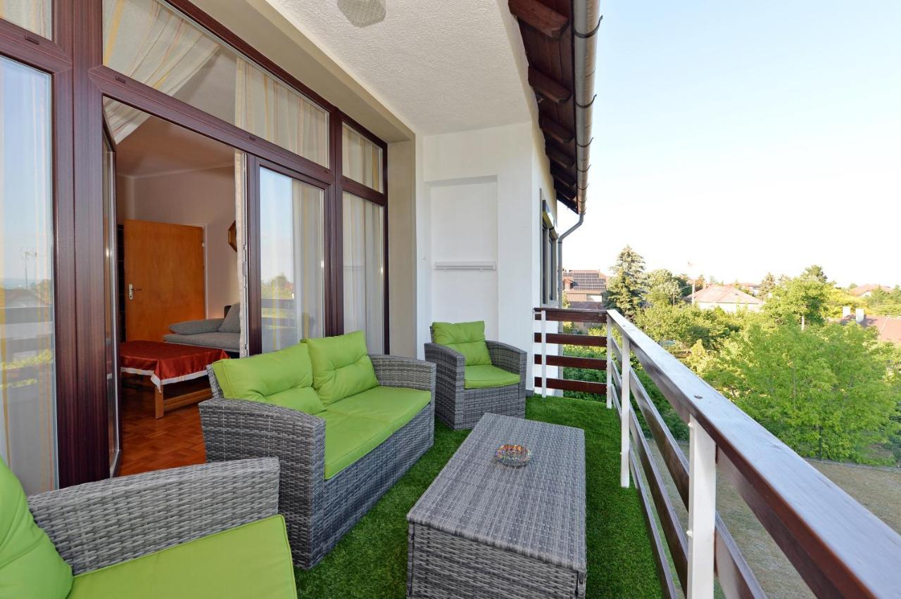 Blackbird Apartment Balatonfured Bagian luar foto